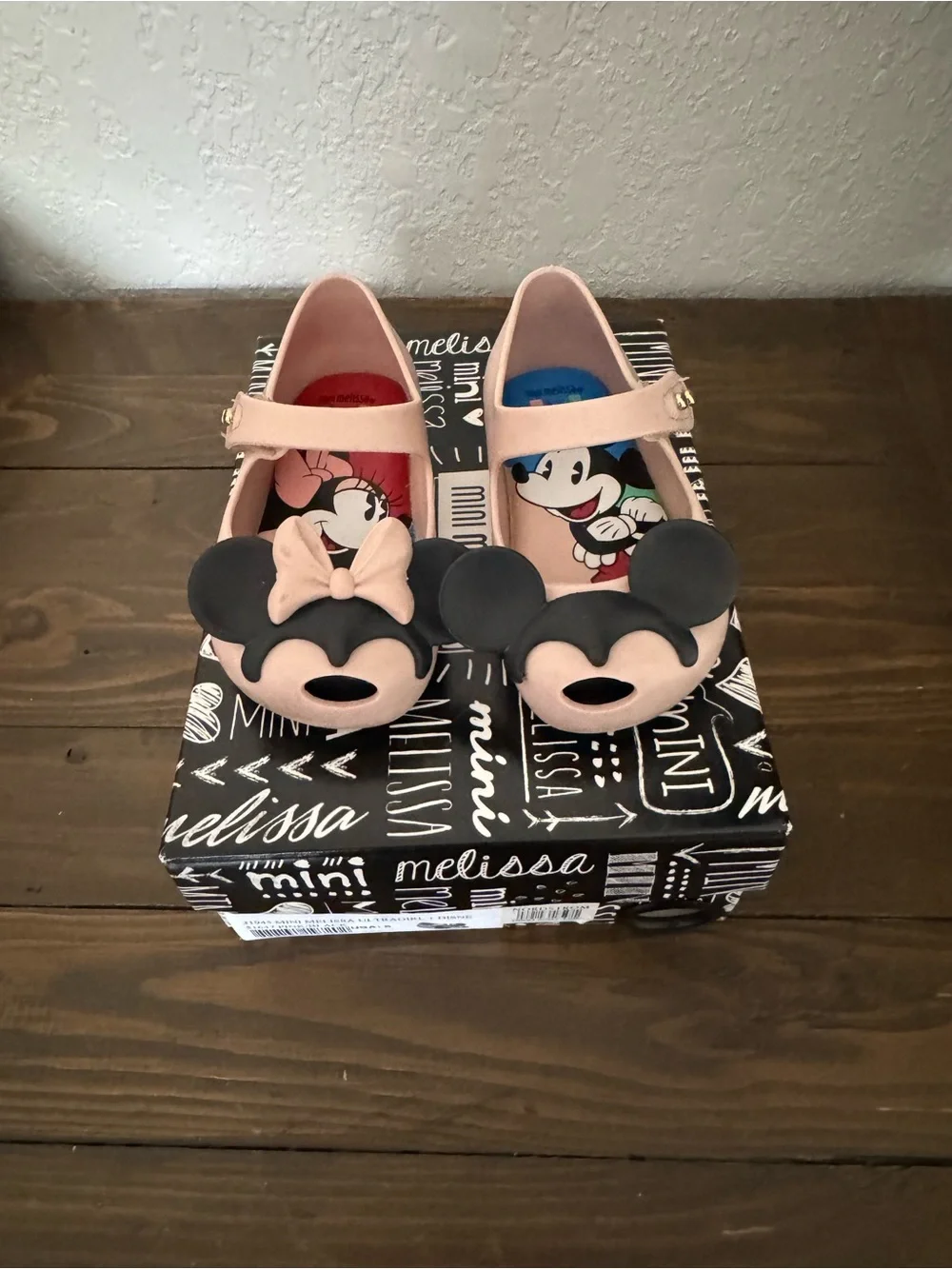 Melissa Girls' Pink Minnie Mary Jane Shoes with Bow Details